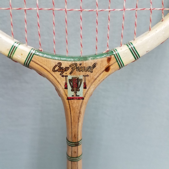 Vintage Badminton Racket - Picture 5 of 10